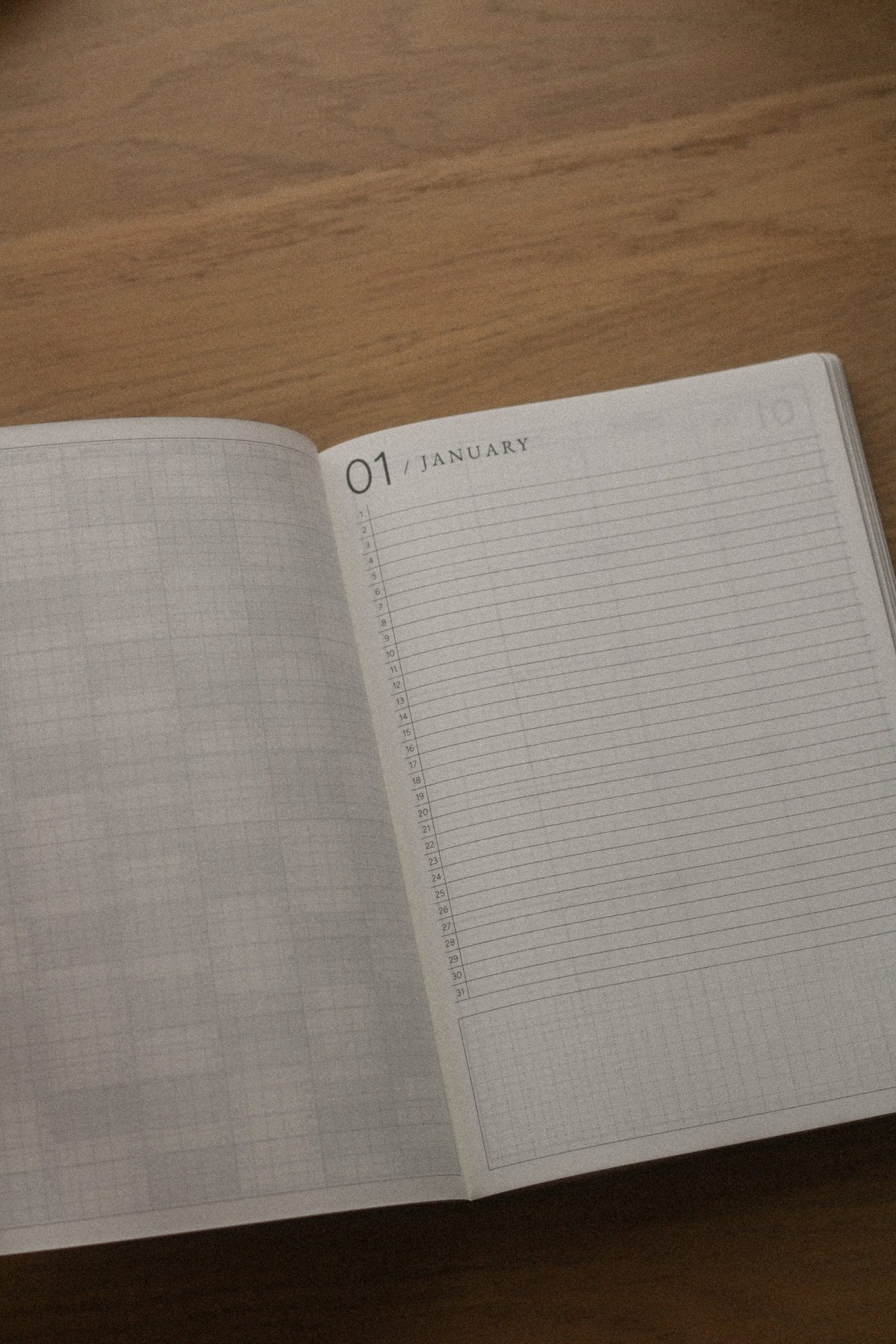 Faded Chronicle 2027 B6 Compact Planner