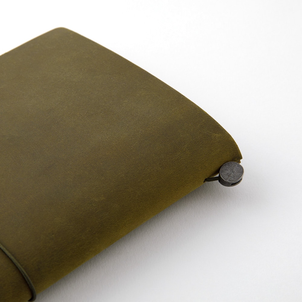 TRAVELER'S Notebook Regular Size - Olive - Image 7