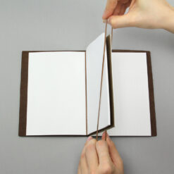 TRAVELER’S Notebook Passport Size Refill 011 - Connecting Rubber Band - Image 4