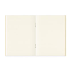 TRAVELER'S Notebook Passport Size Refill 013 - MD Paper Cream - Image 3
