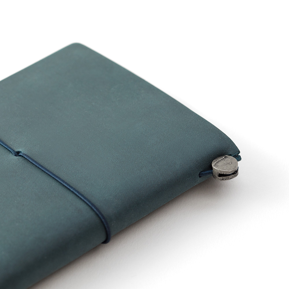 TRAVELER'S Notebook Passport Size Blue - Image 3