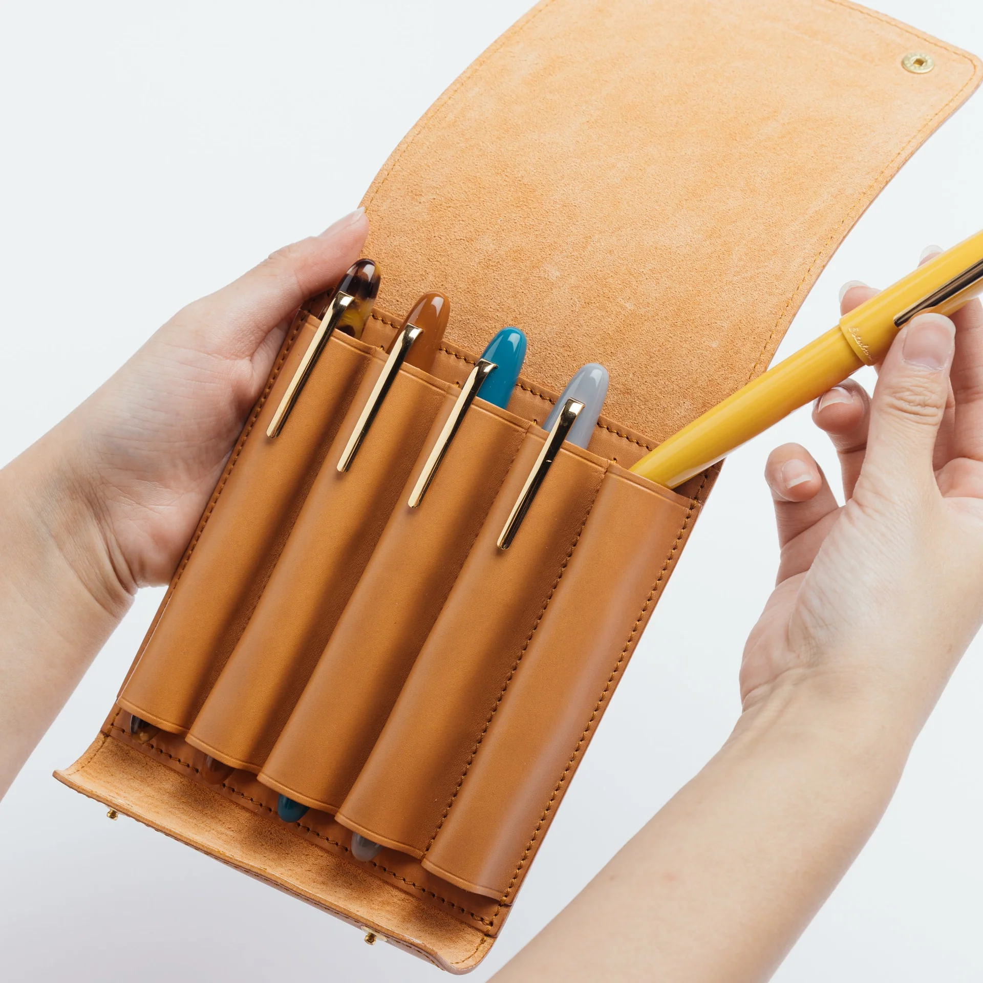 The Superior Labor Ingrassato Fountain Pen Case (five pens)
