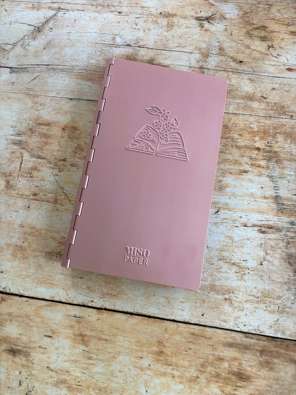 Miso Paper A5 Slim Aluminium Ring Binder - Sticker and Tape Storage - Image 15