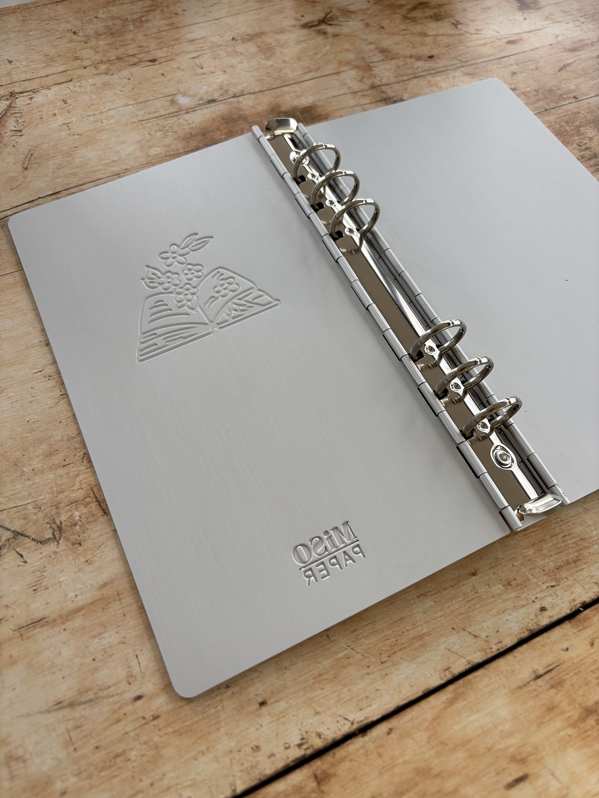 Miso Paper A5 Slim Aluminium Ring Binder - Sticker and Tape Storage - Image 4