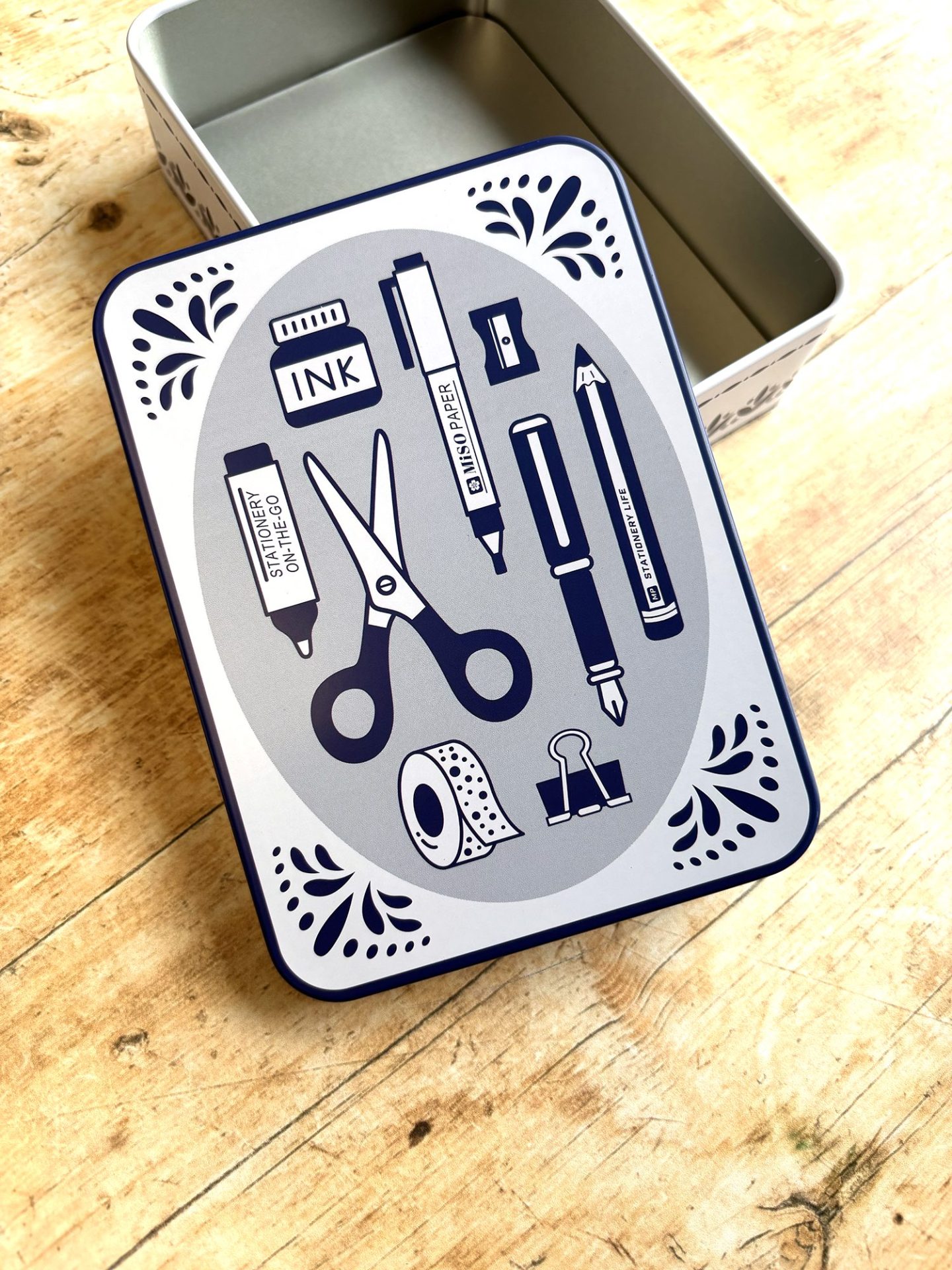 Miso Paper Stationery On-the-go Tin Box - Image 4