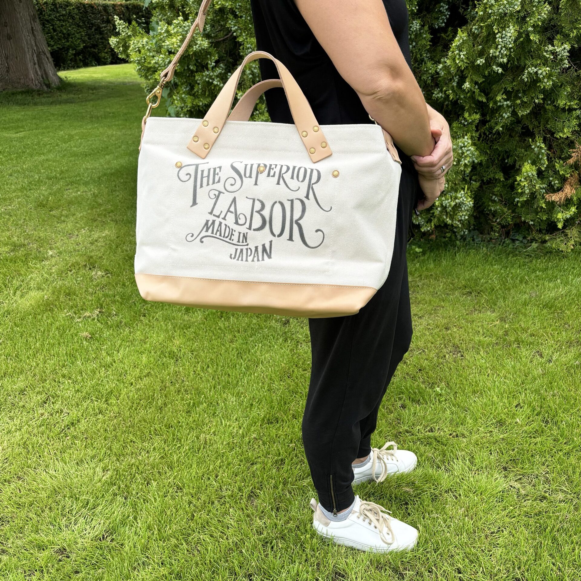 The Superior Labor Engineer Shoulder Bag S - Natural with Leather Bottom