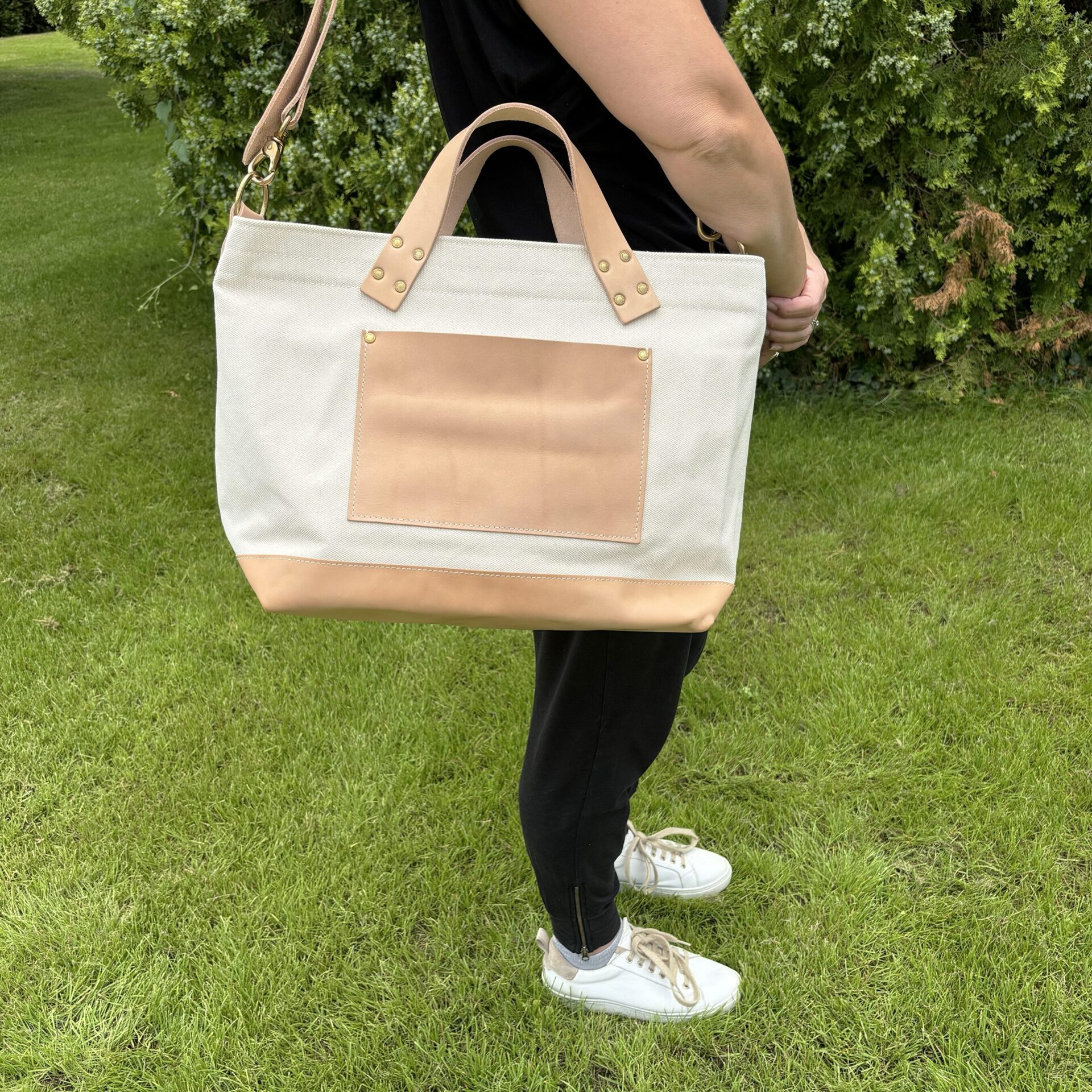 The Superior Labor Engineer Shoulder Bag S Natural Leather Bottom - Image 4