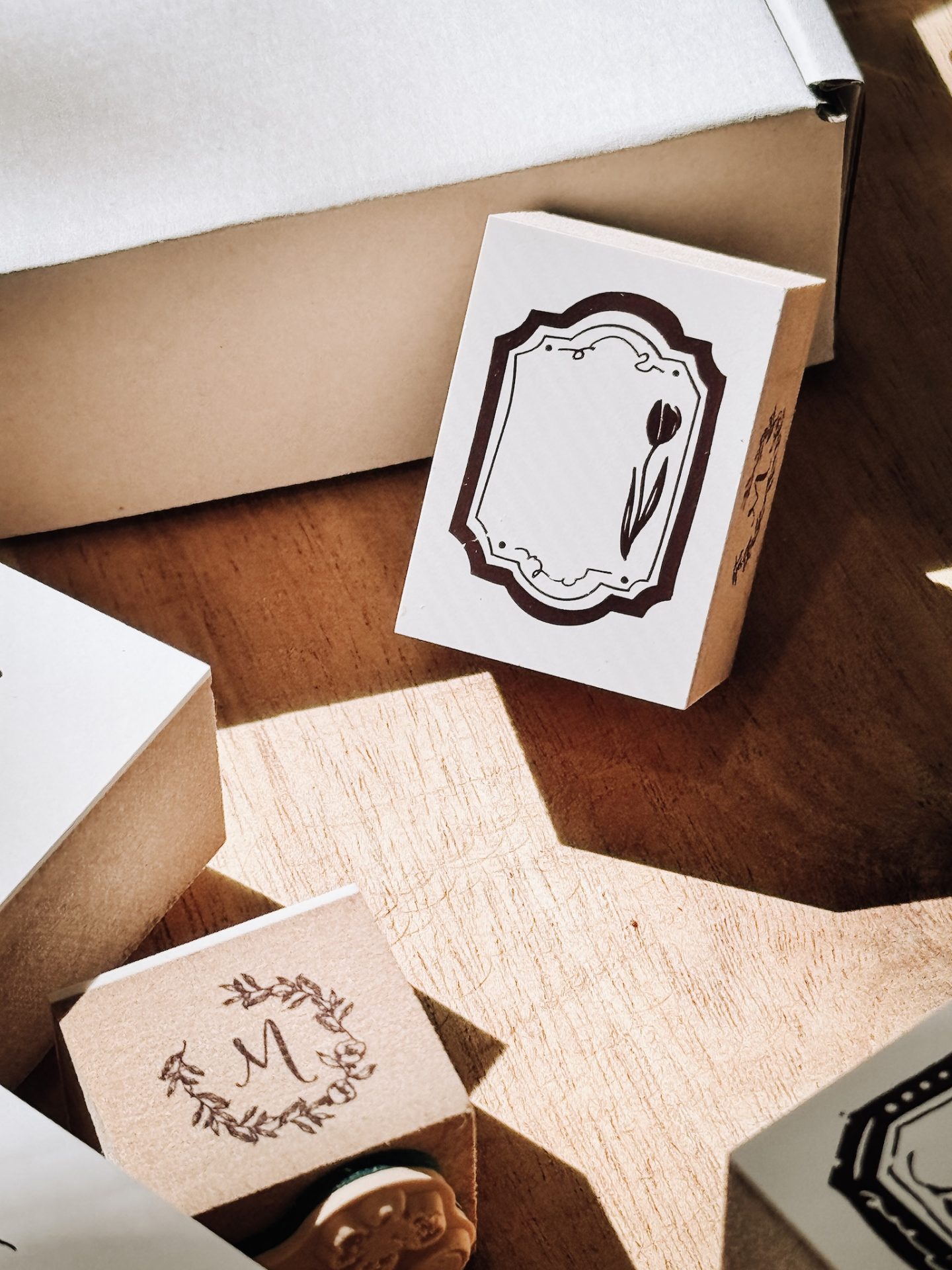 Meow Illustration Tulip Signboard Rubber Stamp - Collector Mr.M Series