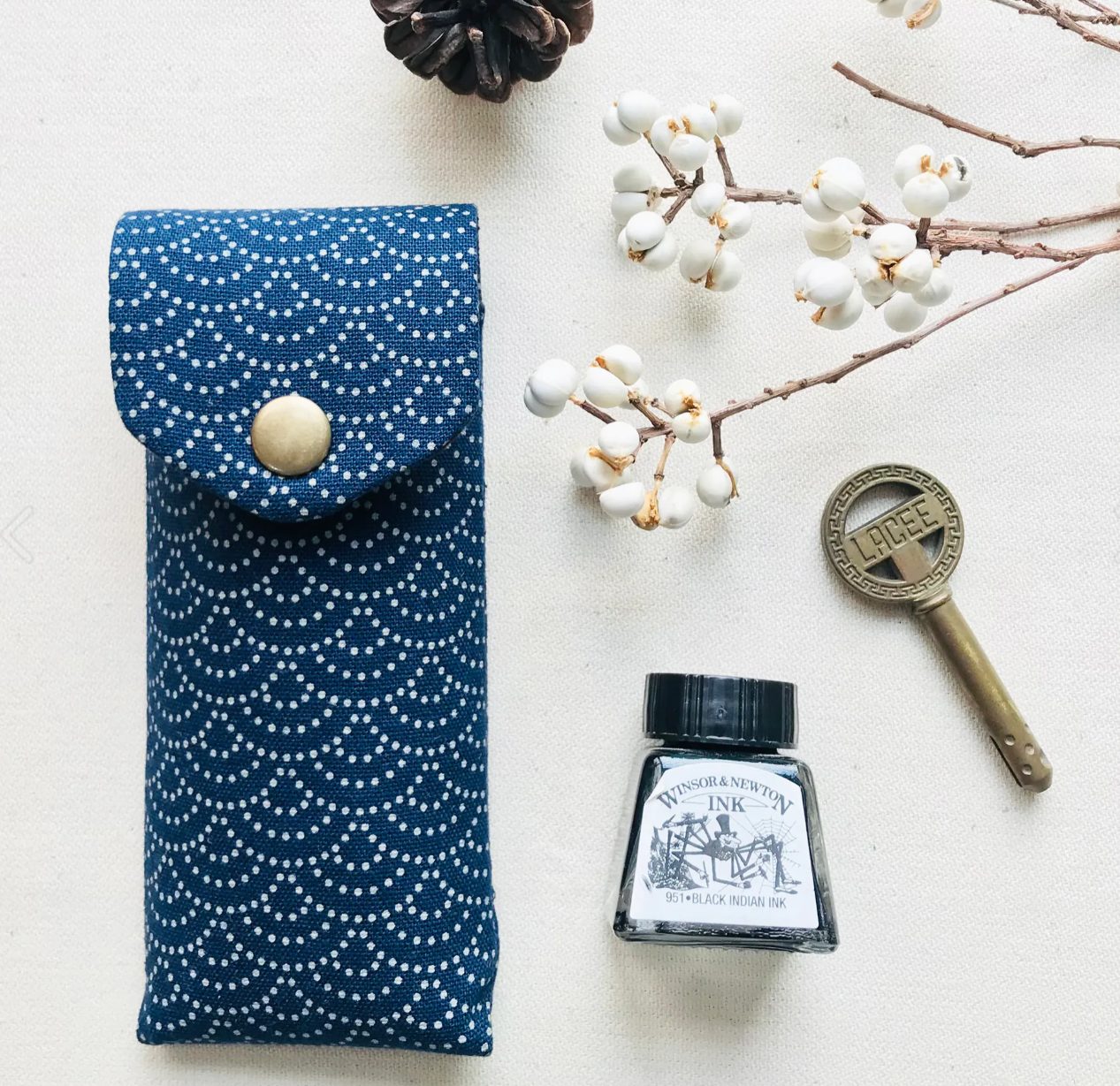 Kyoku Haku 2 Hard Pen Case - Seigaiha