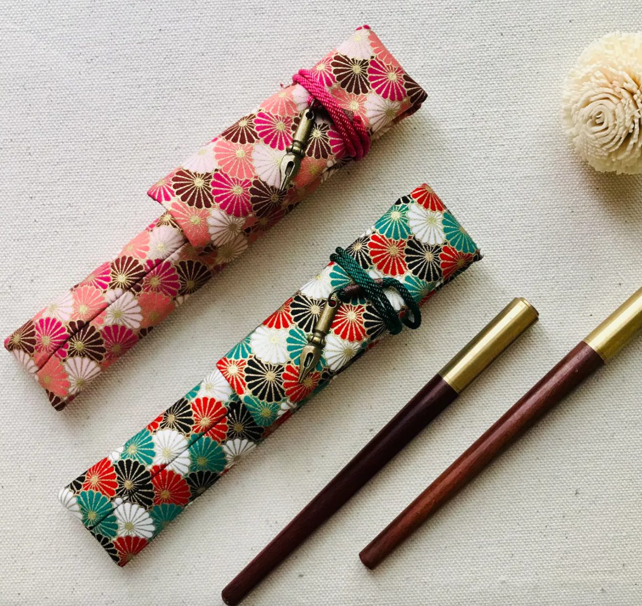 Kyoku Haku Japanese Kiku Pattern Pen Sleeve