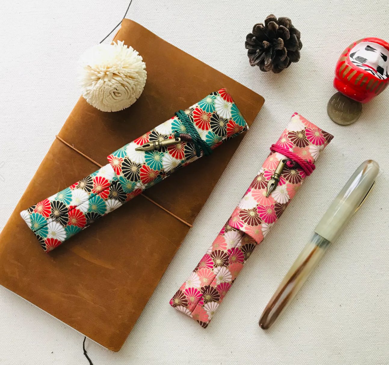 Kyoku Haku Japanese Kiku Pattern Pen Sleeve