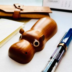 Kyoku Haku Little Hippo Wooden Pen Rest