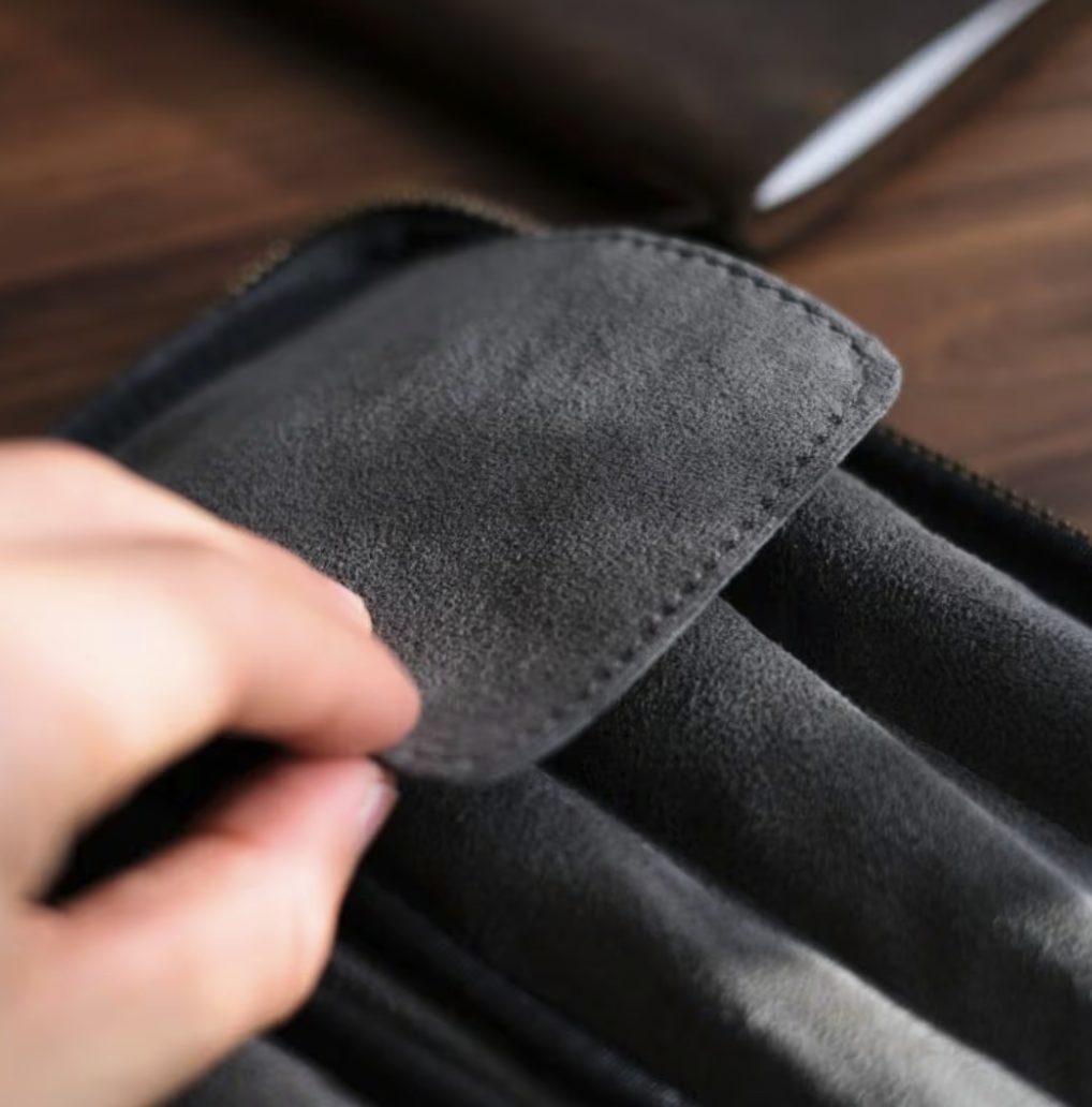 &Liebe 6-Pen Leather Zip Case - Image 7