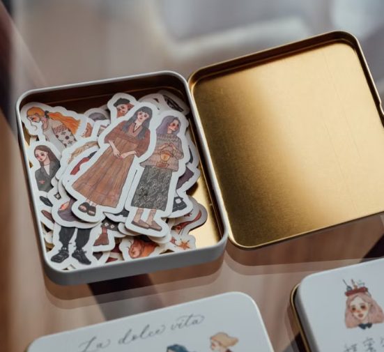 La Dolce Vita Tin Box Sticker Set - We Move Forward Happily