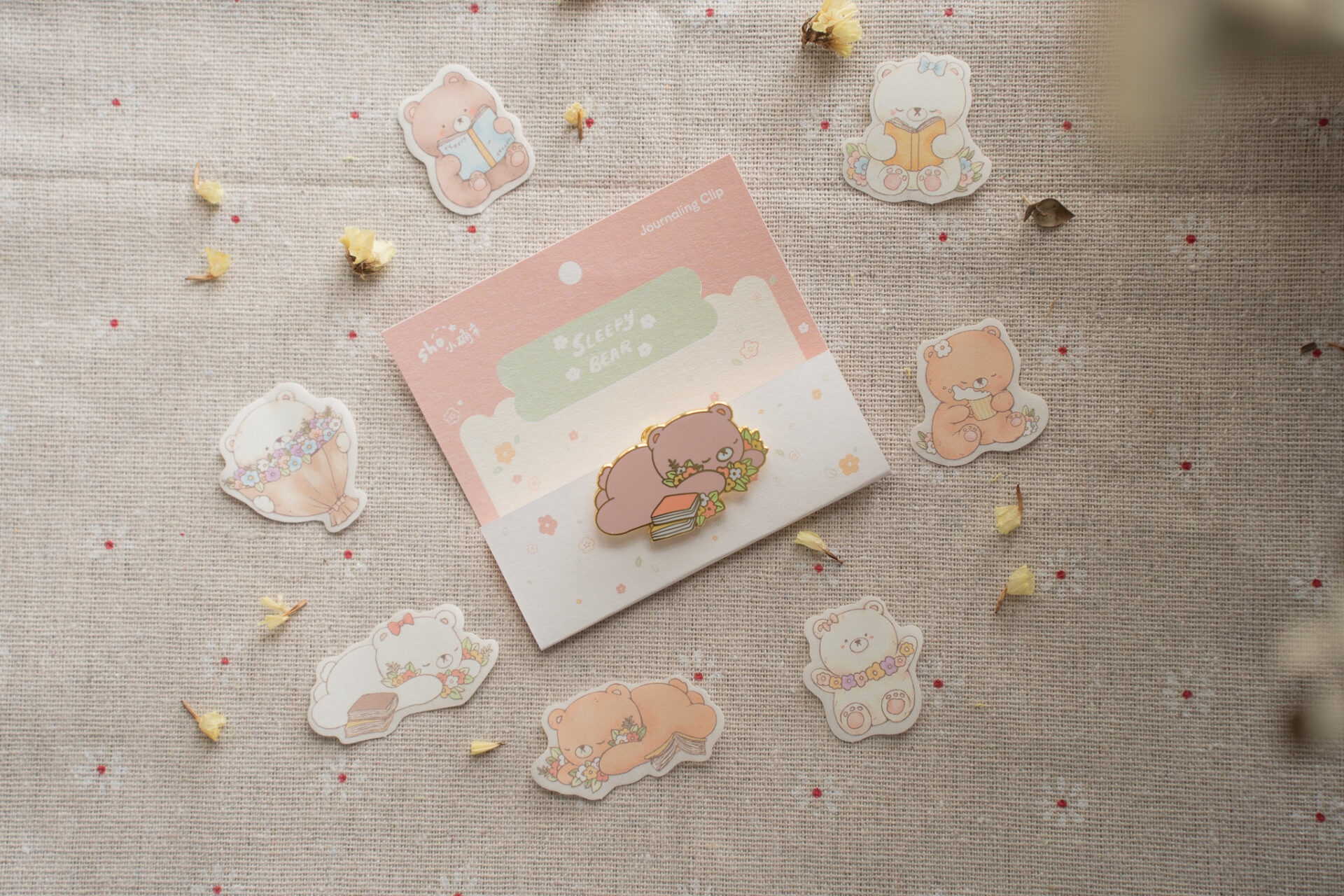 Sho Little Happiness "Sleepy Bear" Enamel Clip