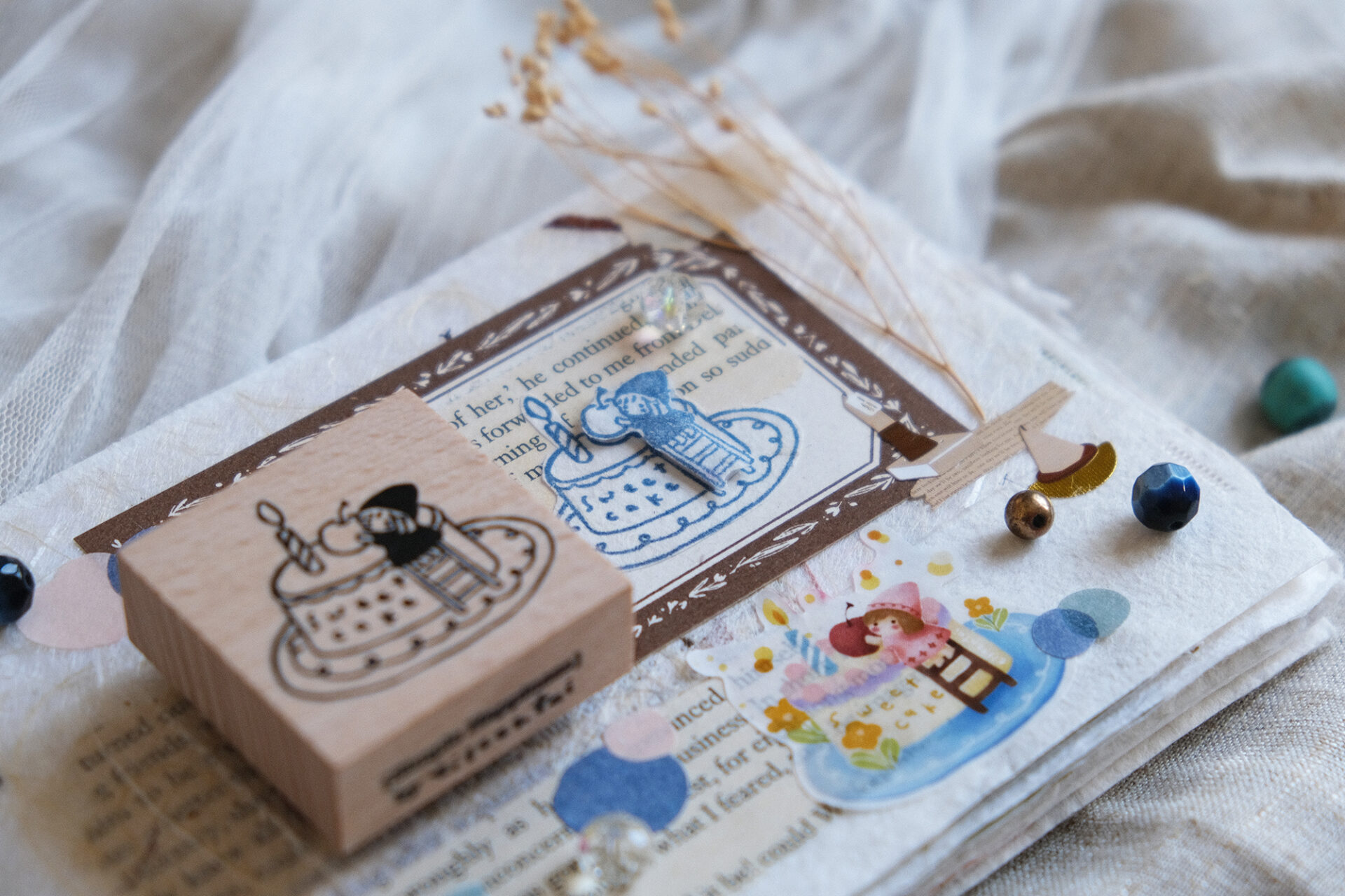 Eileen Tai "Simple Happiness" Rubber Stamps - Croissant Lover