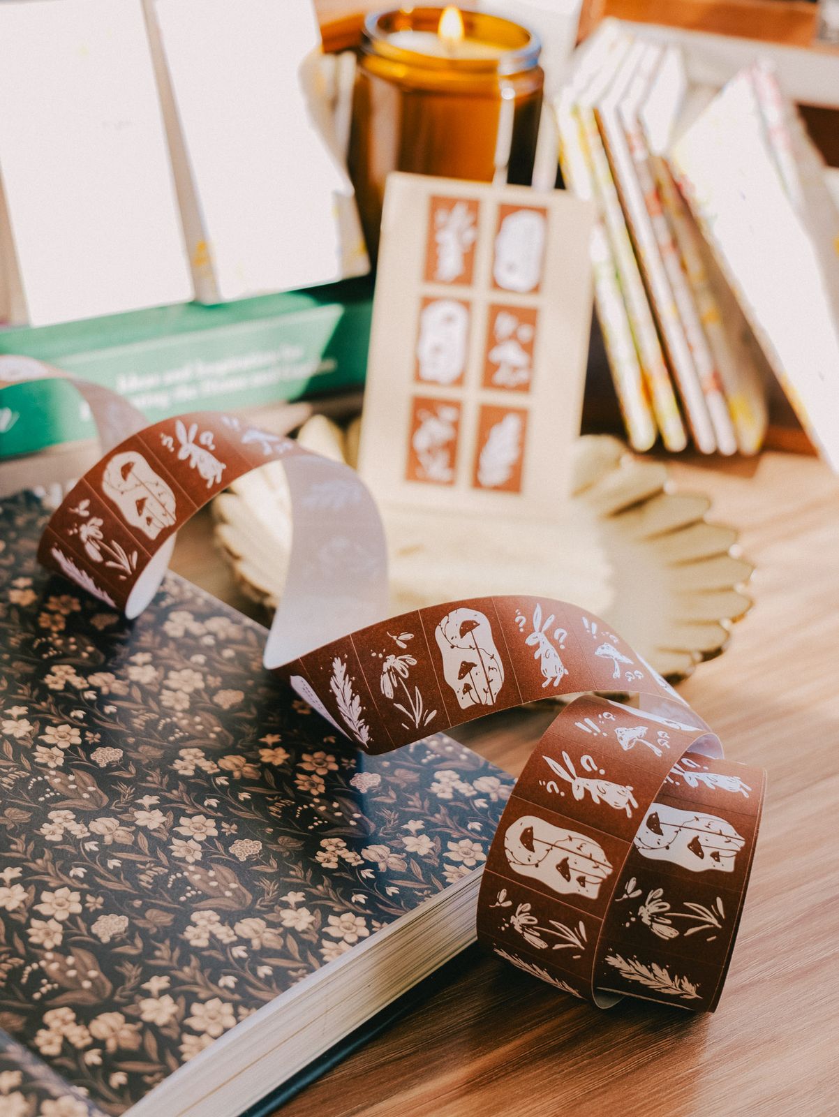 Meow Illustration Label Sticker Roll - Wonderland Rabbits