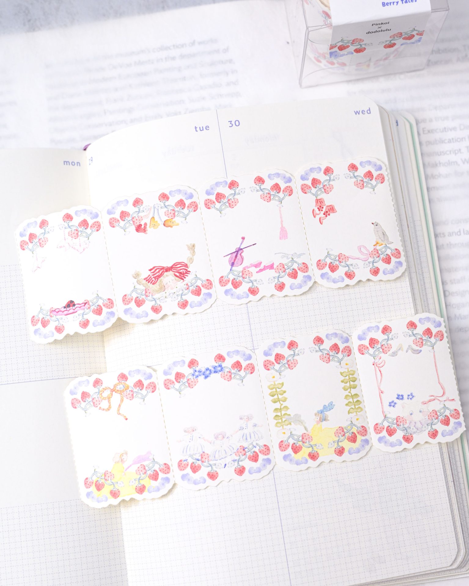 Dodolulu Memo Sticker Roll – Berry Tales — gallery