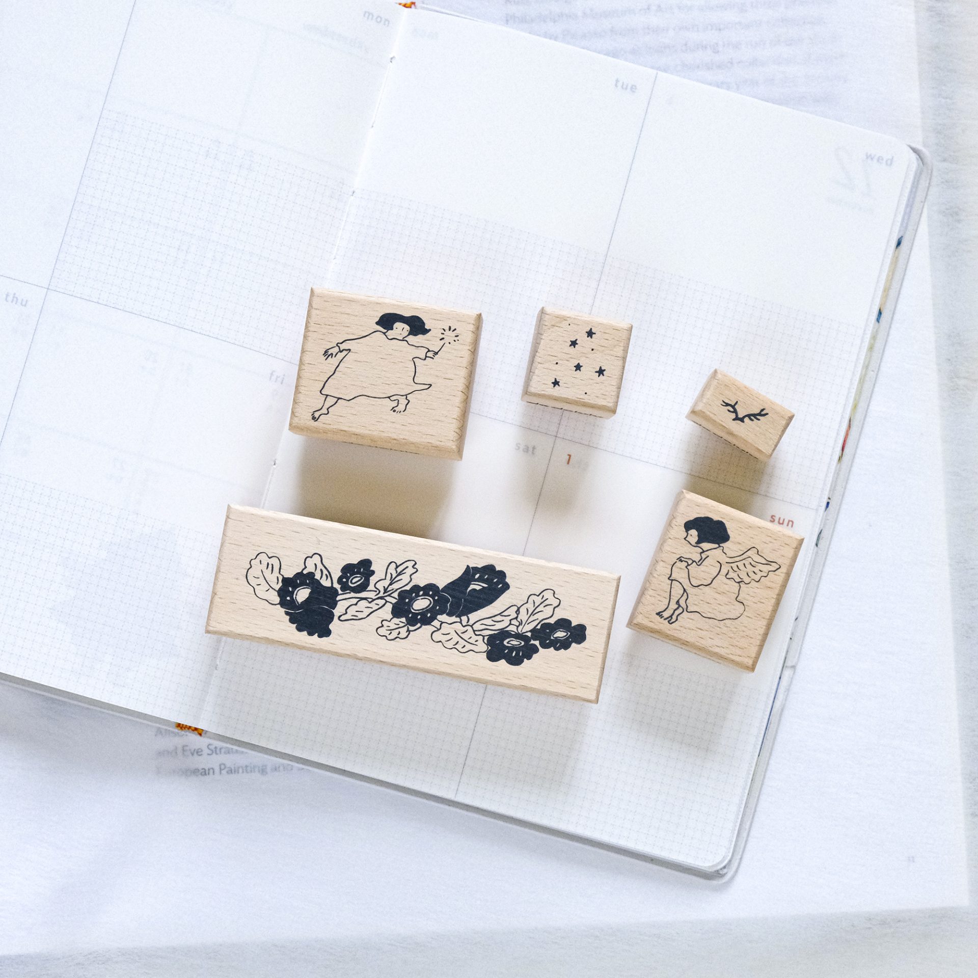 Dodolulu Wooden Stamp Set – Floating Angels — gallery