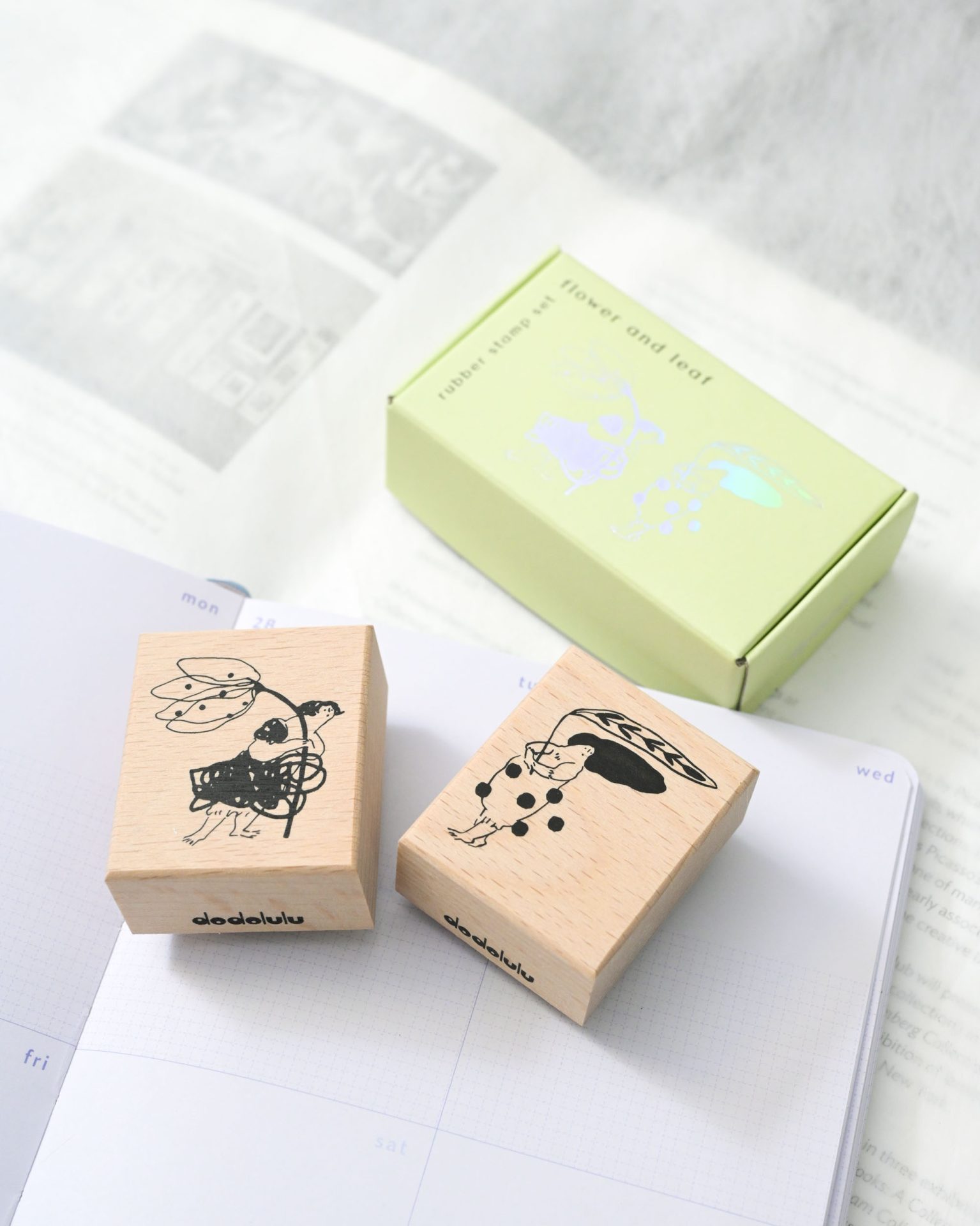 Dodolulu Wooden Stamp Set – Flower & Leaf — gallery