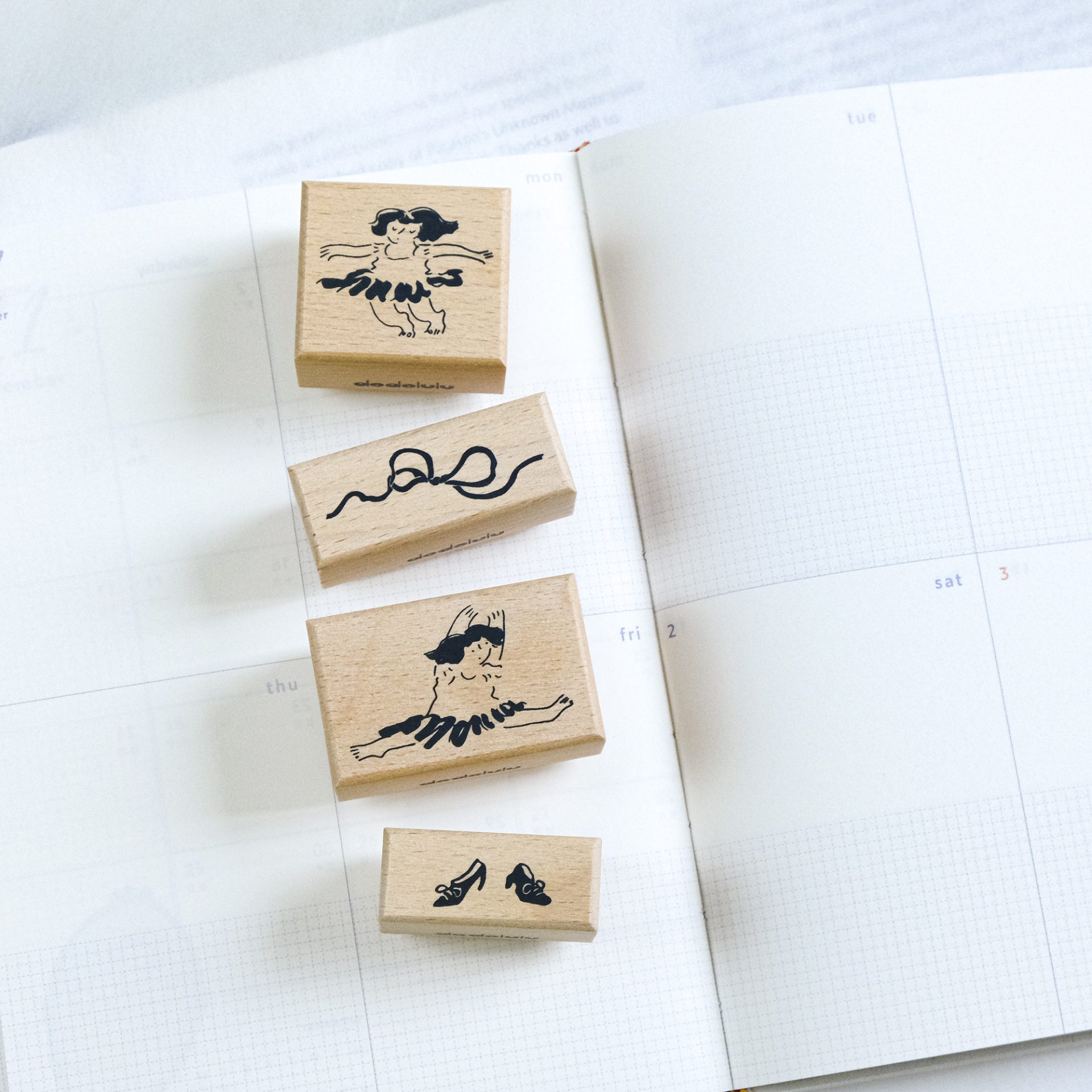 Dodolulu Wooden Stamp Set – Fluttering — gallery