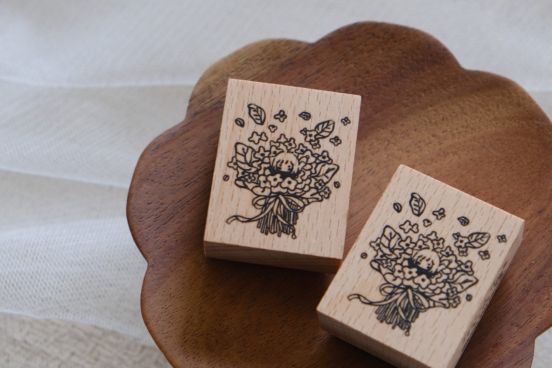 Eileen Tai Rubber Stamp – Bouquet of Flowers — gallery