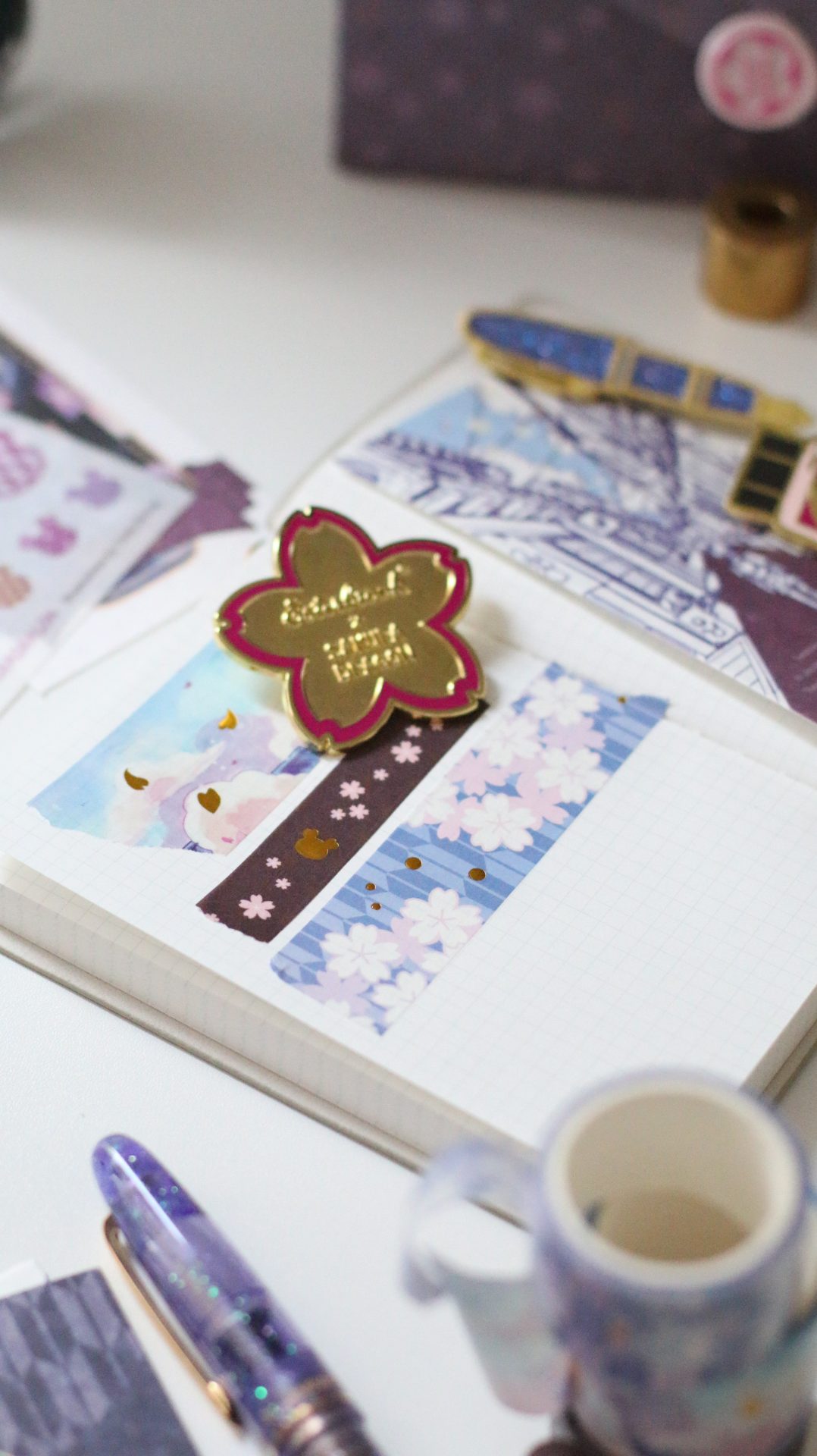 Esterbrook Sakura Street Flower Lapel Pin — gallery