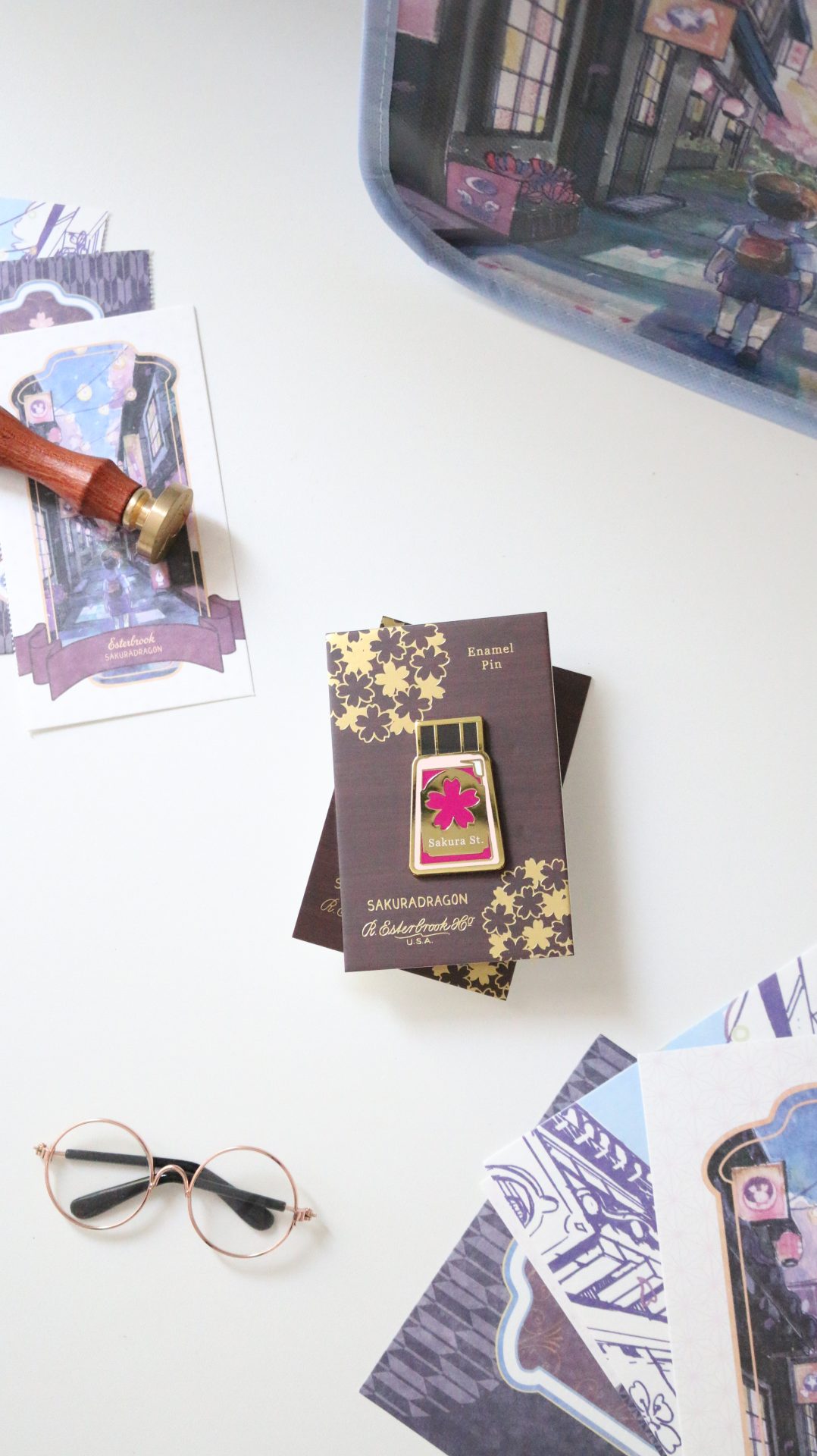 Esterbrook Sakura Street Ink Lapel Pin — gallery