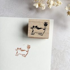 Hankodori Rubber Stamp – Cat and Present