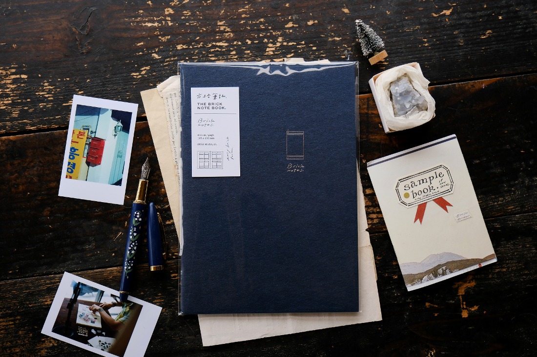 OURS Studio Brick Notes