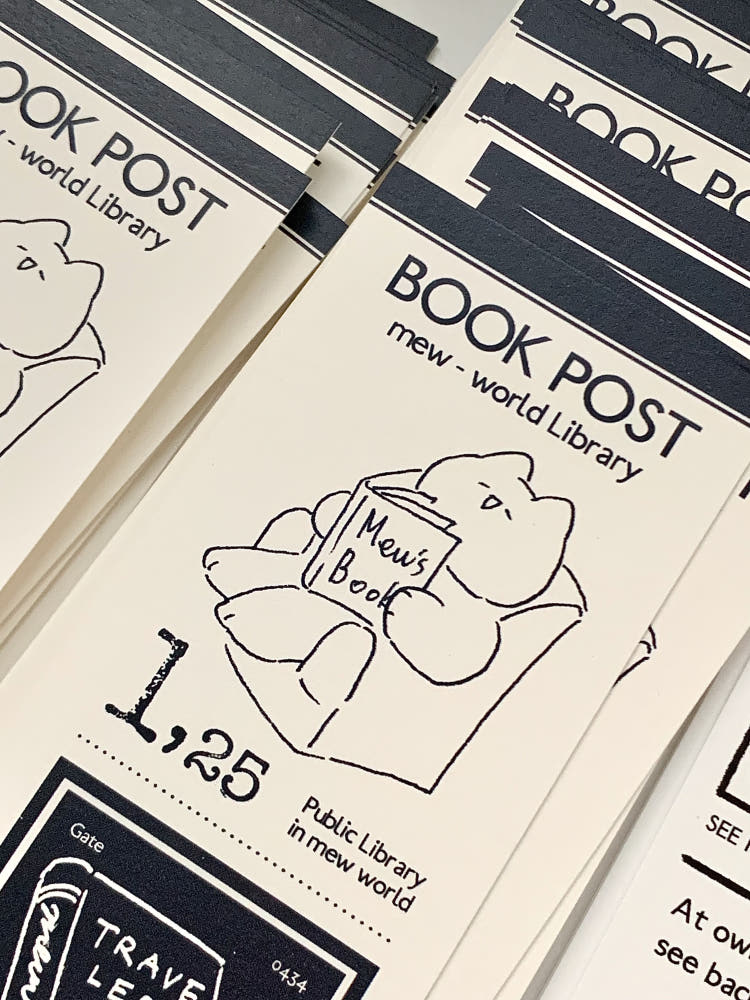Mewmewbeam Bookmark - Reading