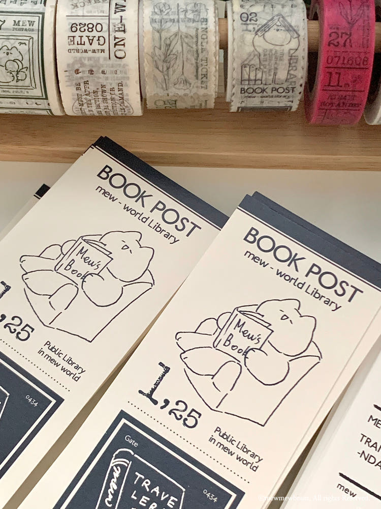 Mewmewbeam Bookmark - Reading