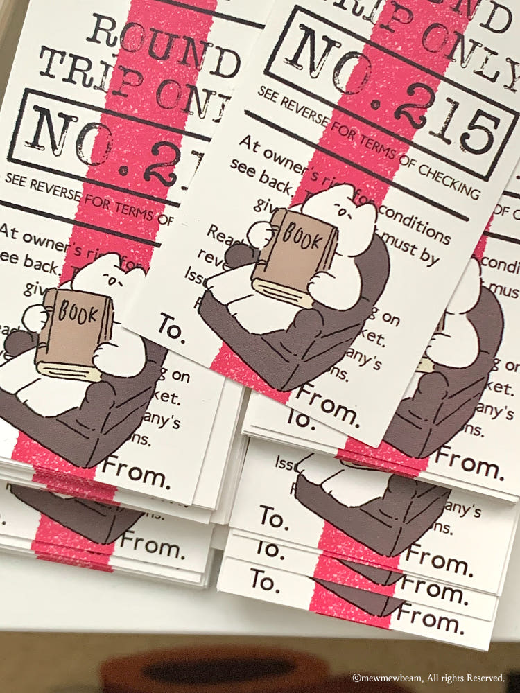 Mewmewbeam Bookmark - Reading