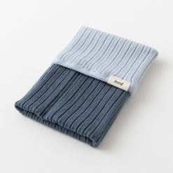Midori Knitted Book Band Pen Case – Pale Blue 2-Tone — gallery