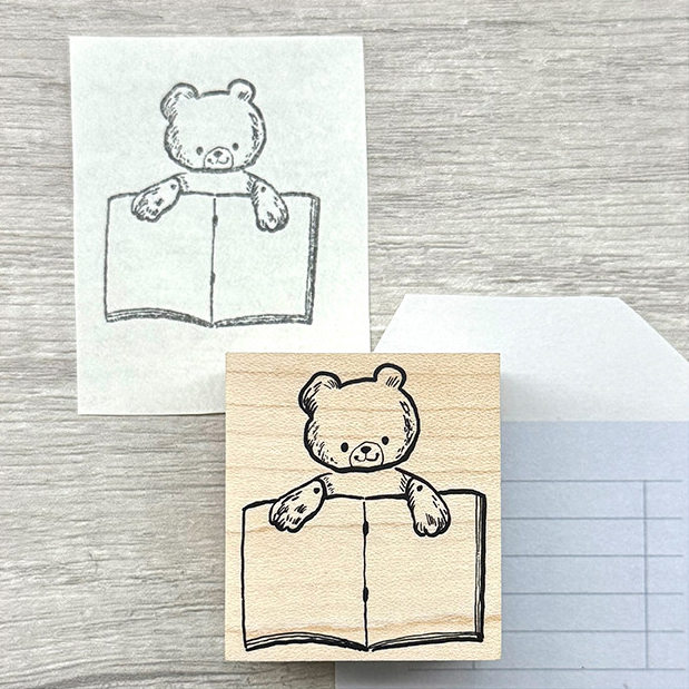 Molinta Wooden Stamp – Bear Reading