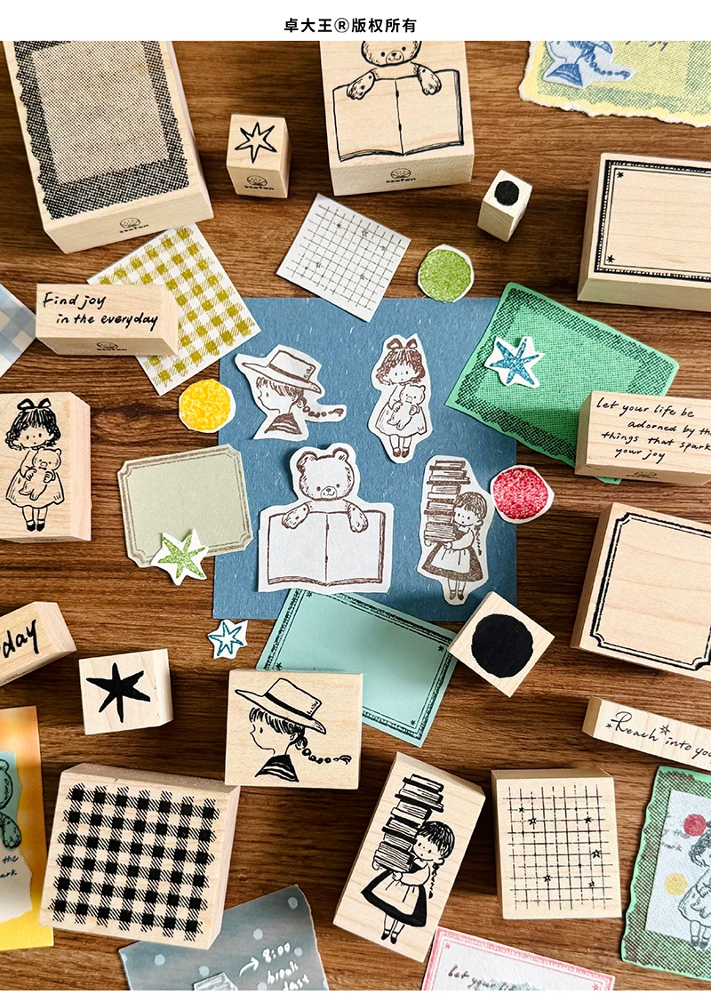 Molinta Wooden Stamp – Bear Reading — gallery