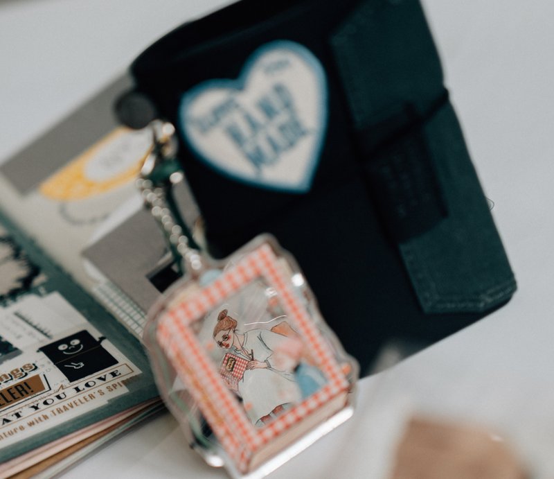 La Dolce Vita Acrylic Keychain - Journal with Me - Image 2