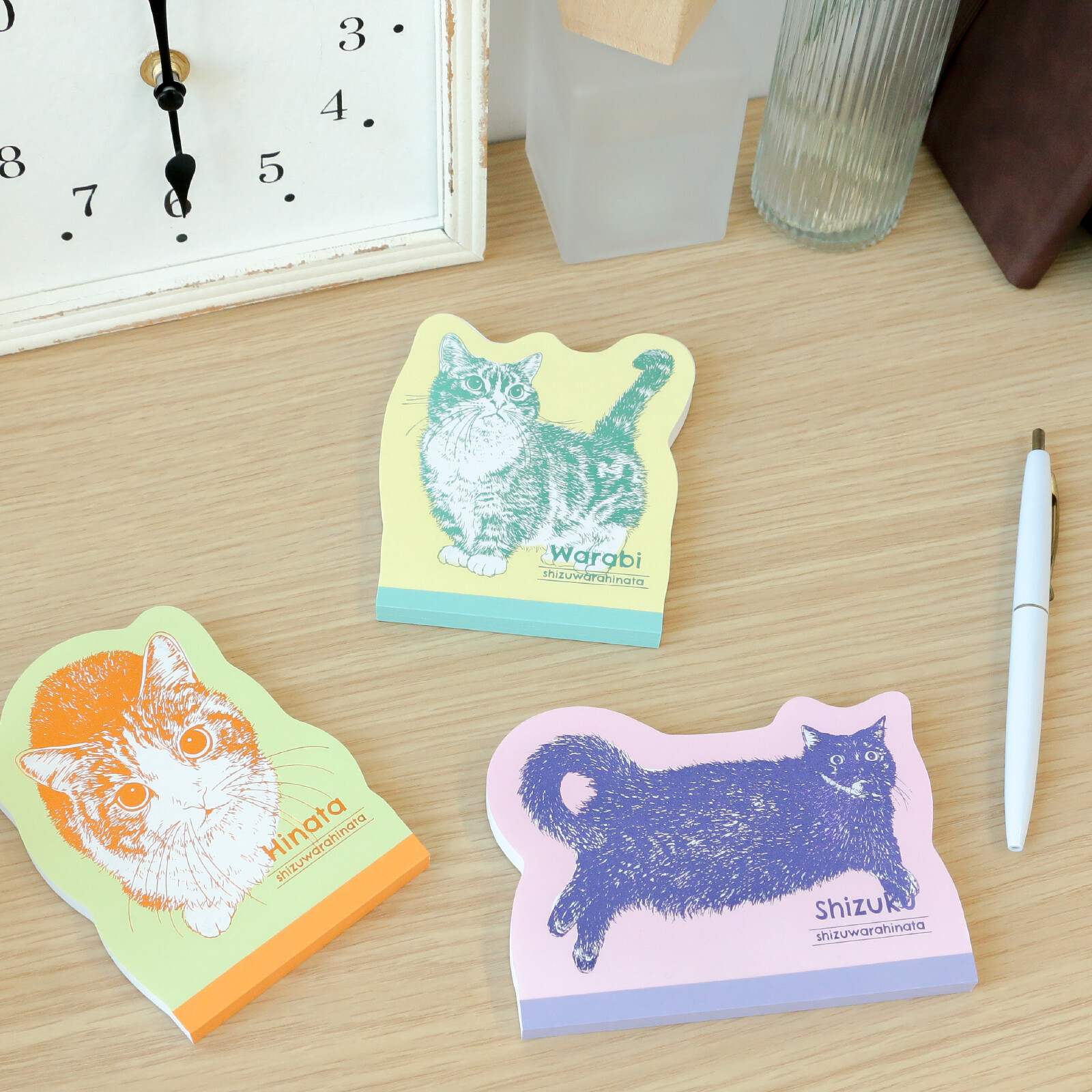 ROKKAKU Die-cut Memo Pad – Cat Art Collection “Warabi” — gallery