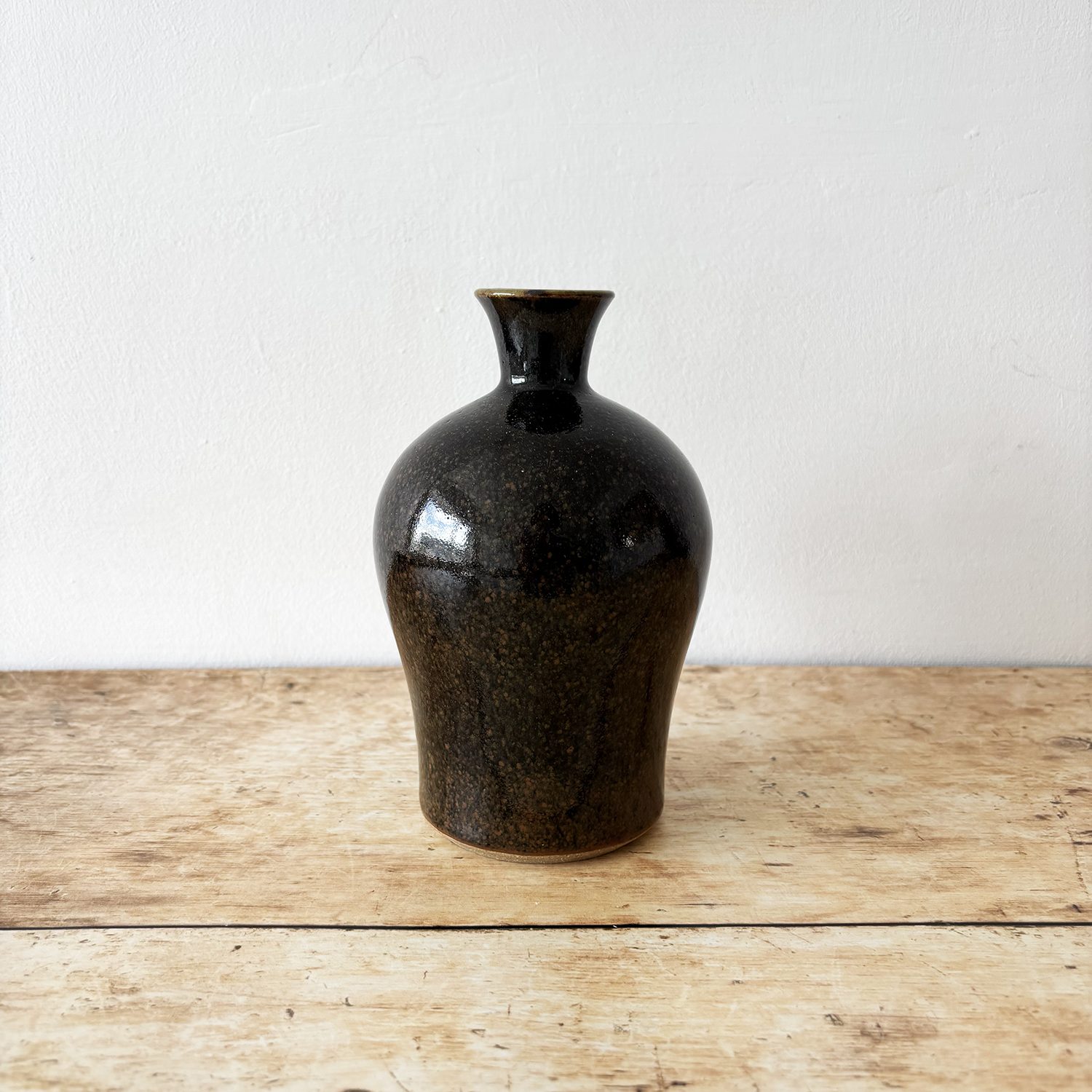 Shussai Kiln Pottery Flower Vase - Rustic Clay Vessel Black