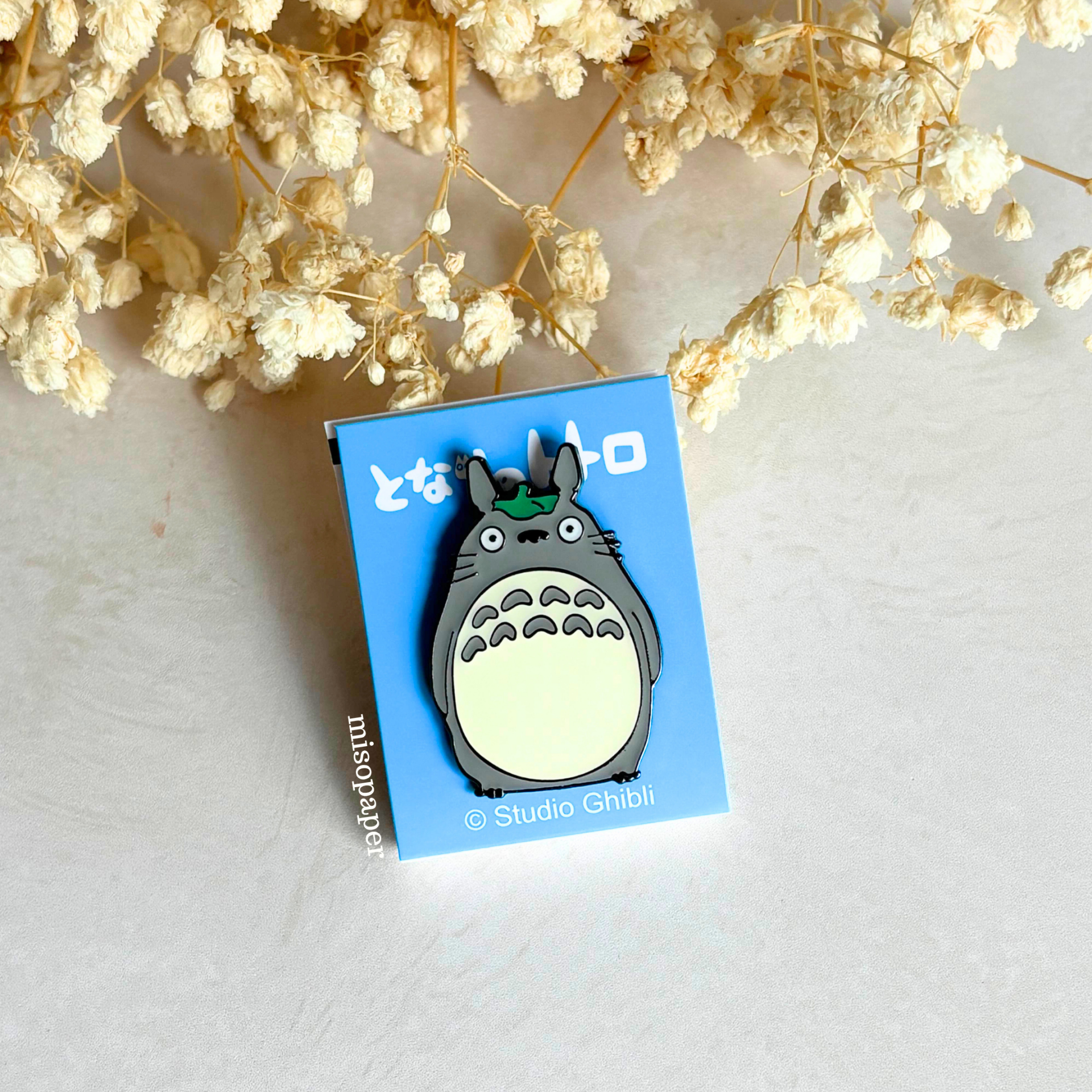 Studio Ghibli Enamel Pin – Totoro with Leaf