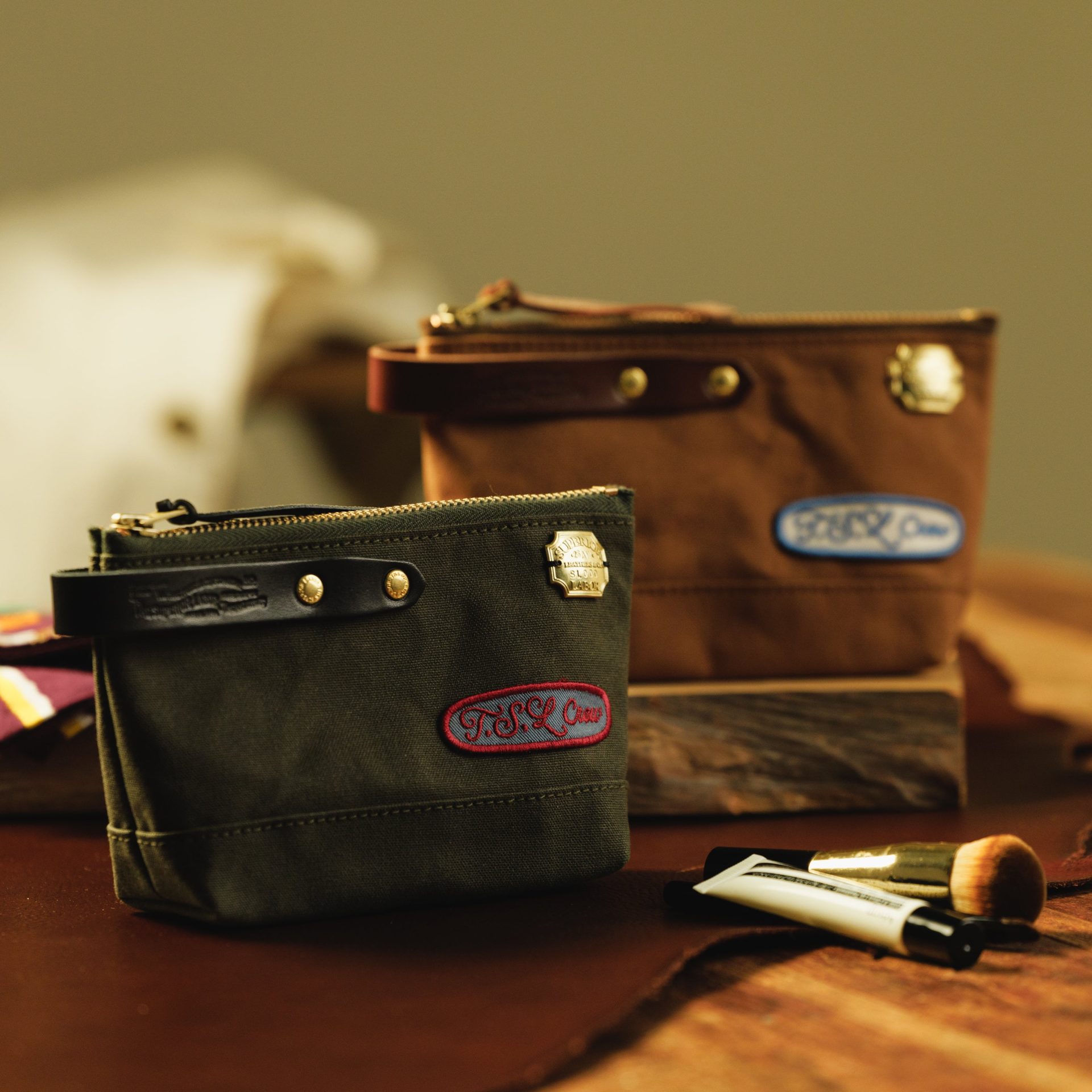 The Superior Labor Paraffin Canvas Pouch / #02 — gallery