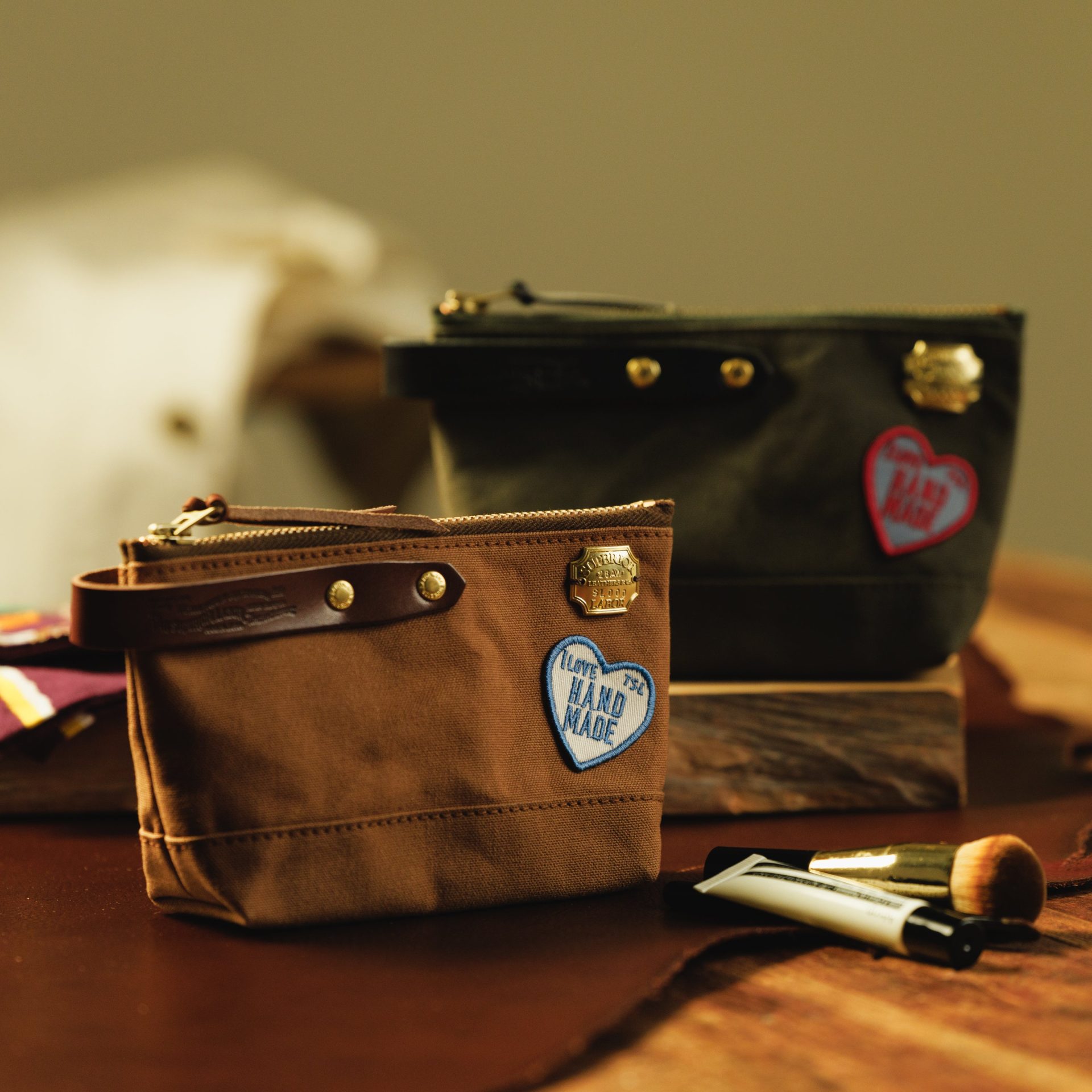 The Superior Labor Paraffin Canvas Pouch / #02 — gallery