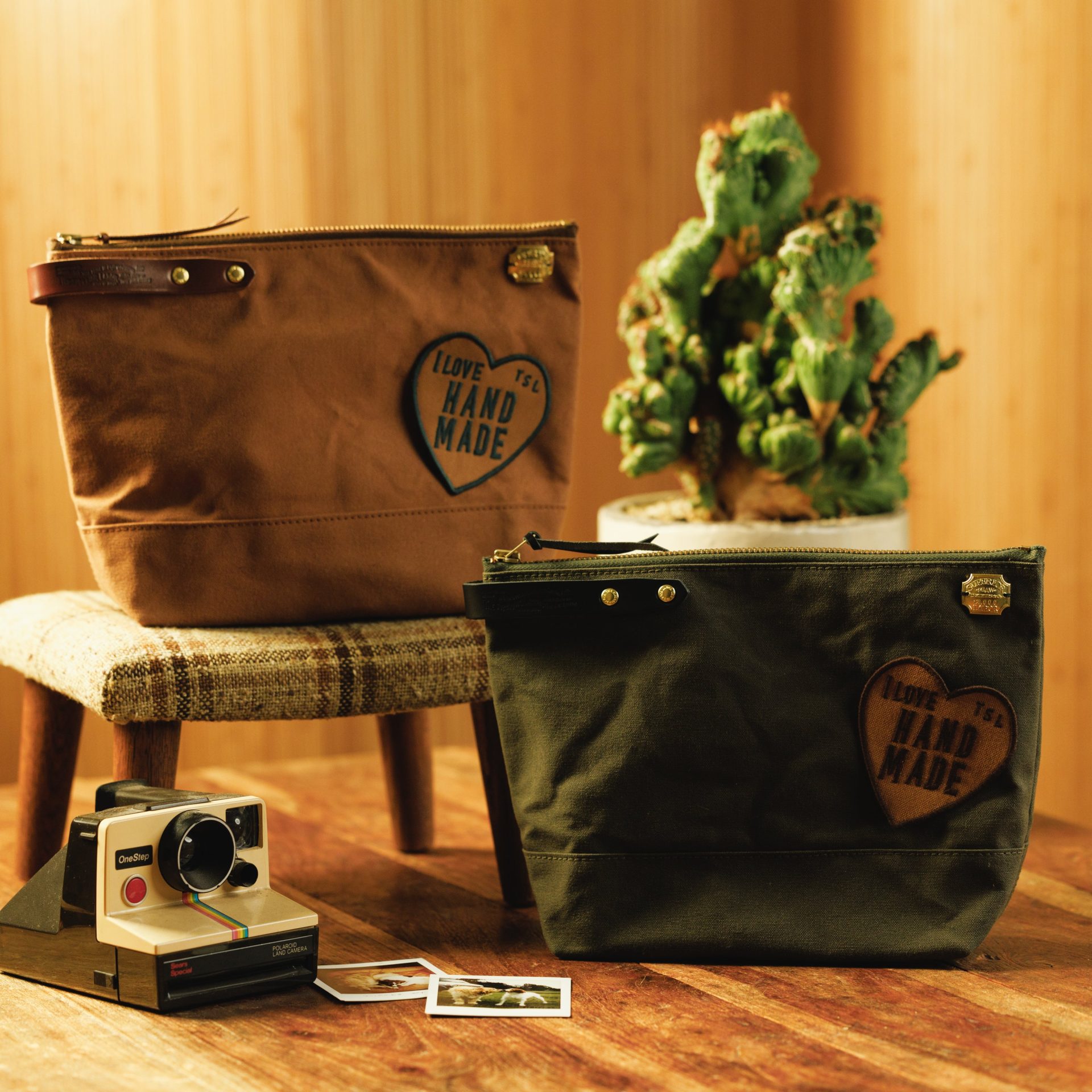 The Superior Labor Paraffin Canvas Pouch / A5 — gallery