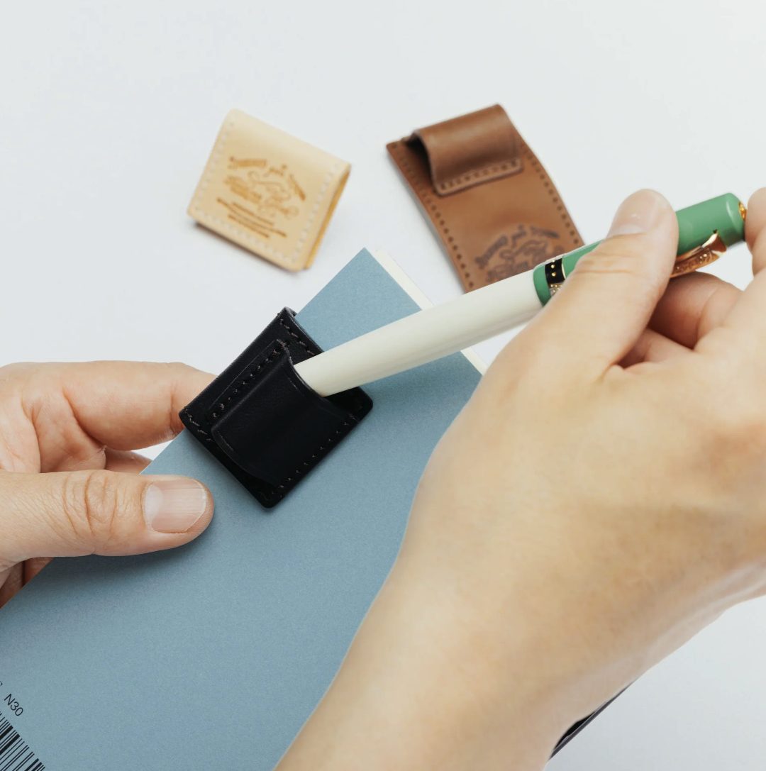 The Superior Labor Tochigi Leather Magnetic Pen Clip