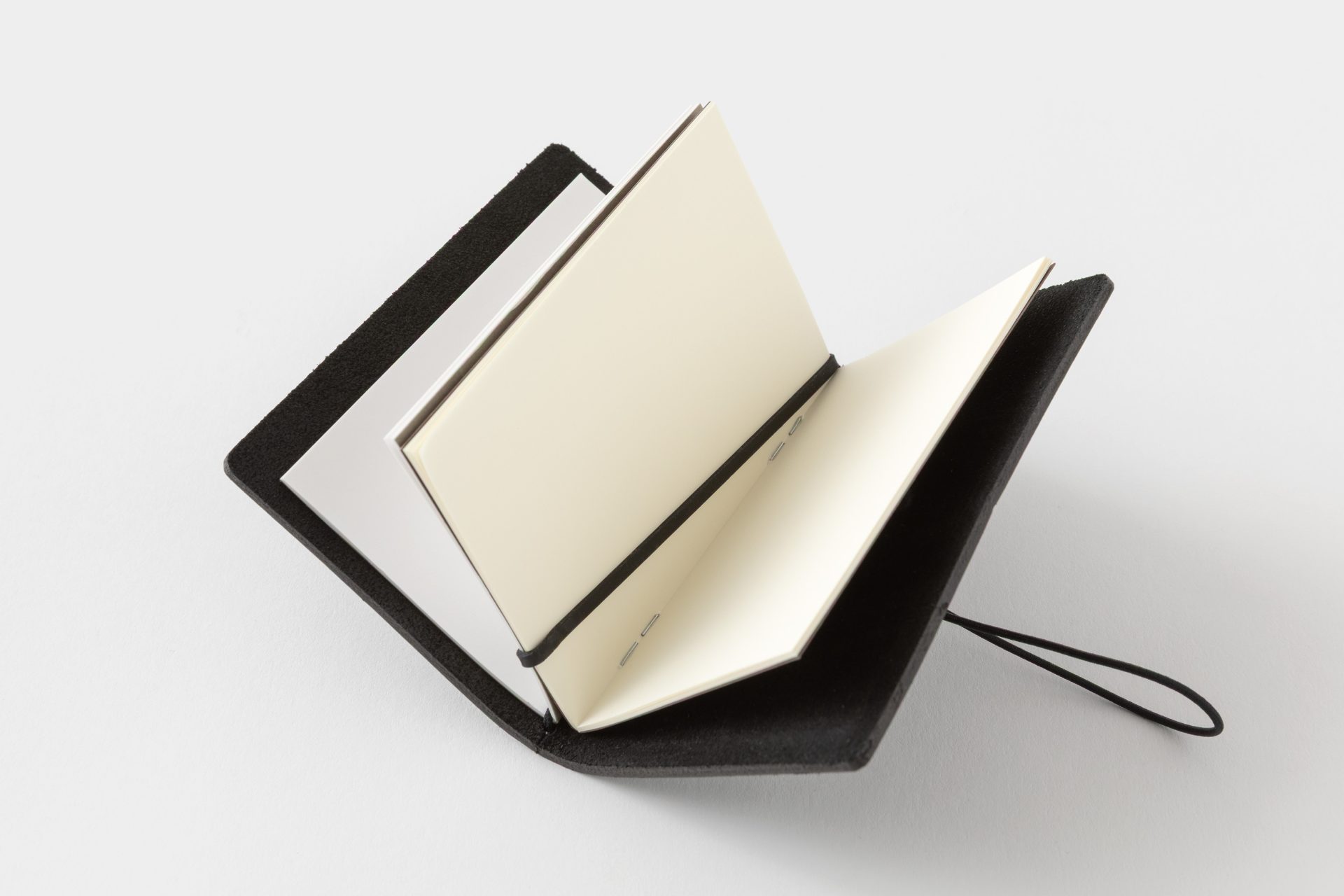 TRAVELER'S Notebook 20th Anniversary Card Size Set - Black
