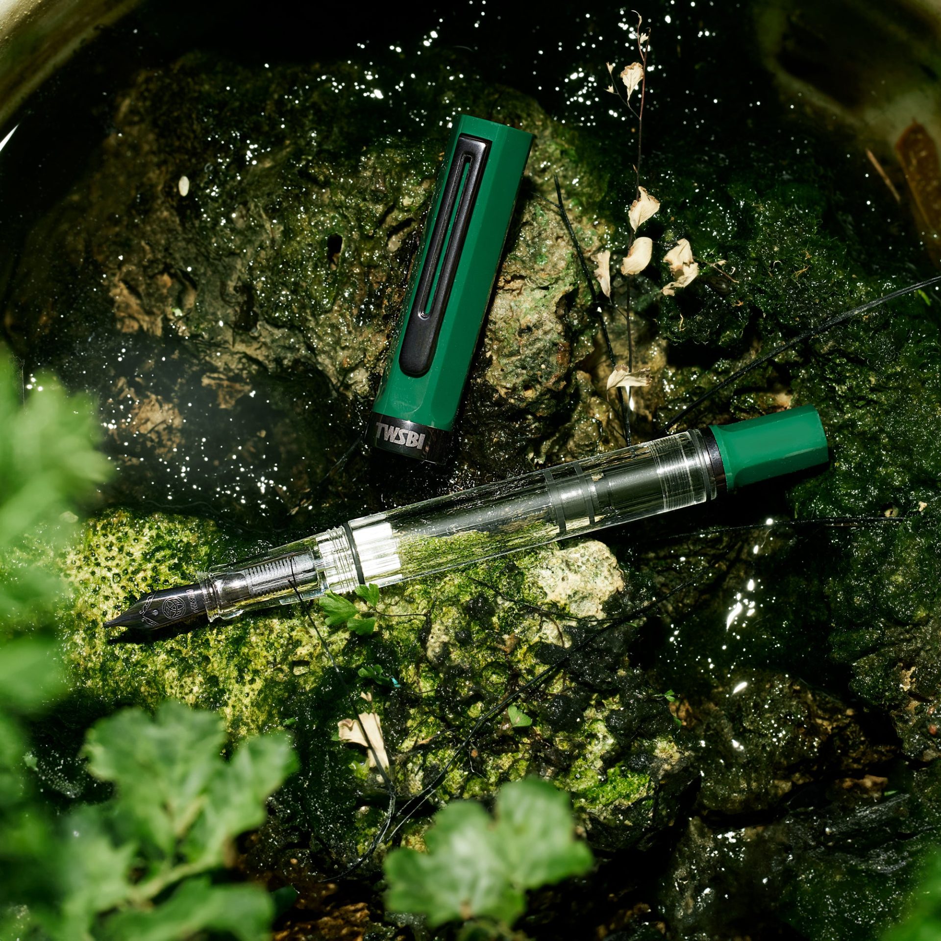 TWSBI ECO Irish Green w/Oynx Fountain Pen — gallery