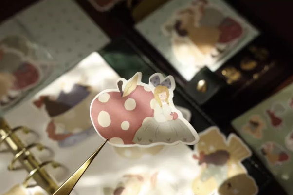 Yier Studio Die-cut Note Cards - Apple Girl - Image 4
