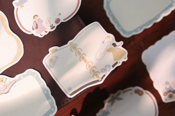 Yier Studio Gathered Moments Die-cut Memo — gallery