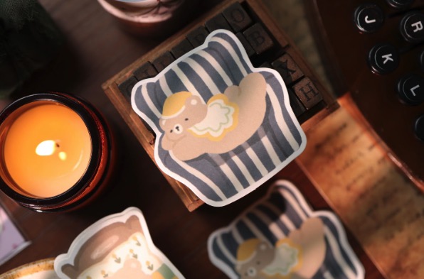Yier Studio Goodnight Bear Die-cut Memo — gallery